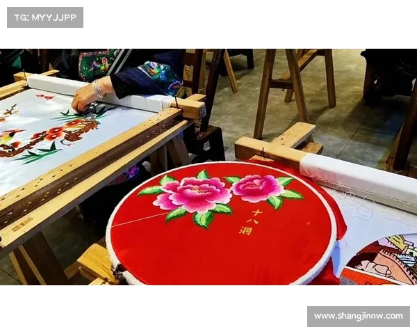 中国篮协携手非遗文化推出苗绣战袍彰显传统魅力 助力文化传承迈向新时代 中国篮协携手非遗文化推出苗绣战袍彰显传统魅力 助力文化传承迈向新时代