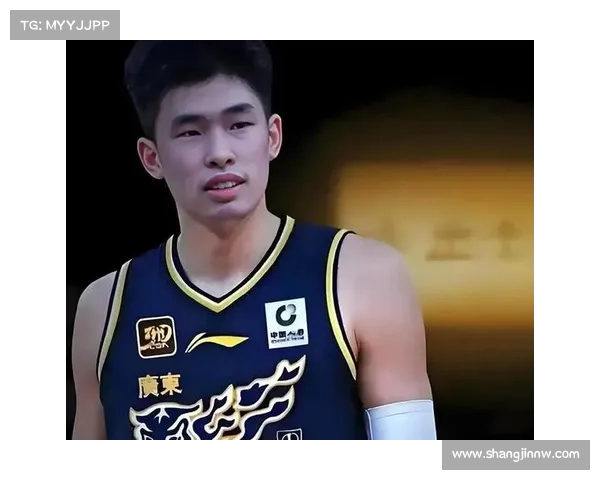 CBA选秀热门邹阳师弟杨曦皓试训福建 清华双星再度携手亮相 CBA选秀热门邹阳师弟杨曦皓试训福建 清华双星再度携手亮相