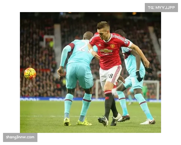 西汉姆联主场憾平曼联 保级关键战痛失几乎到手三分